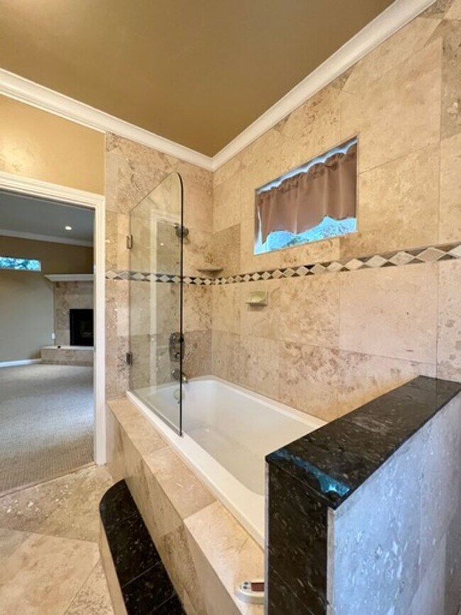 Building Photo - Custom Features, 3 Bedroom, 2 Bathroom, Napa Home