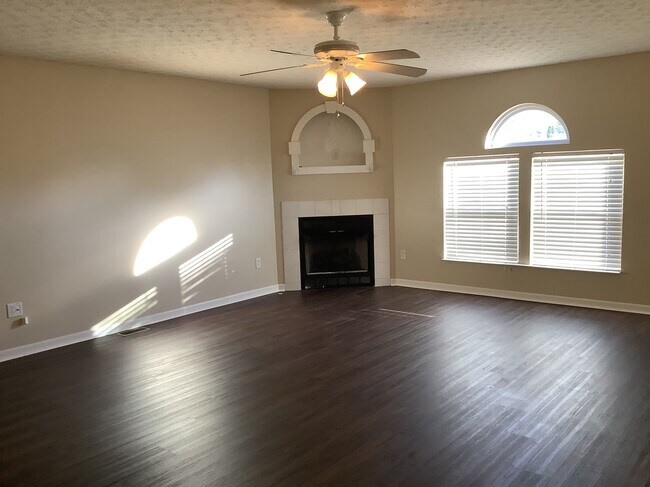 Building Photo - 94 Heathermere Drive