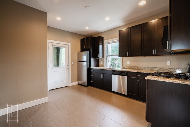 Building Photo - 1173-1175 Say Ave