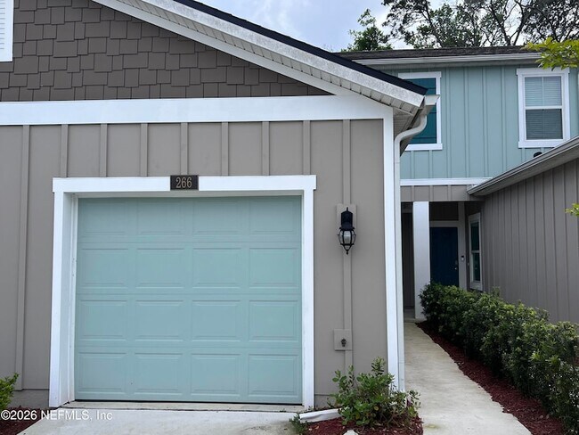 Building Photo - 266 Aralia Ln