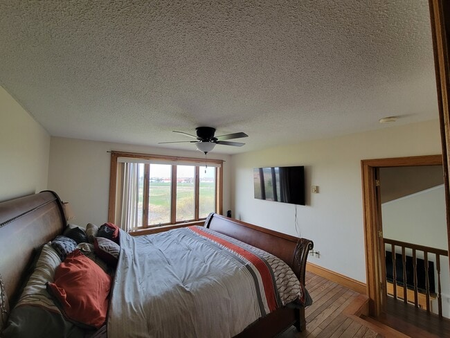 Building Photo - 3325 Cumming Ave