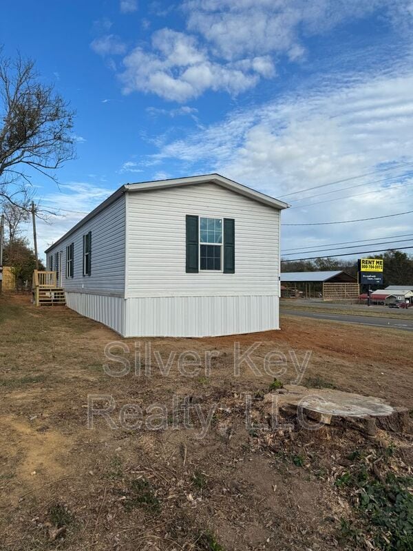 Building Photo - 3000 Highway 11 S