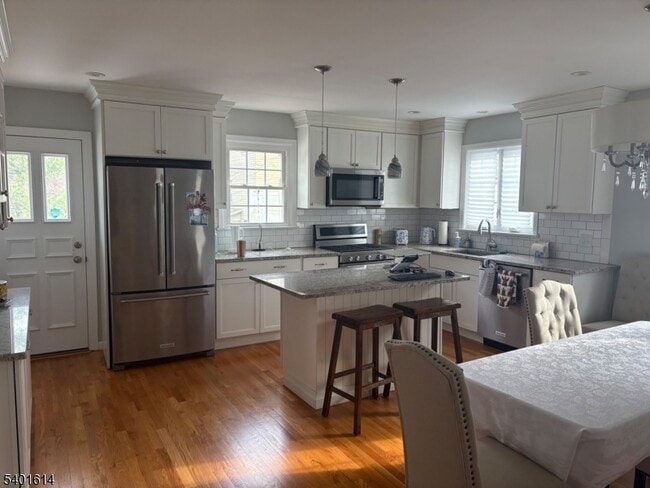 Building Photo - 35 Park Ave