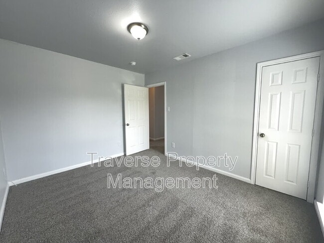 Building Photo - 5217 Aberdean Trail