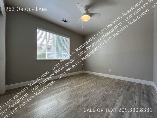 Building Photo - 263 Oriole Ln
