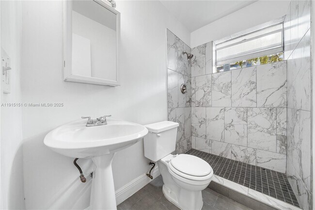 Building Photo - 2301 NE 170th St