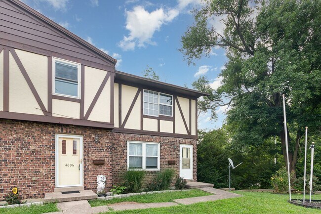 Building Photo - 4600-4606 Glenway Ave