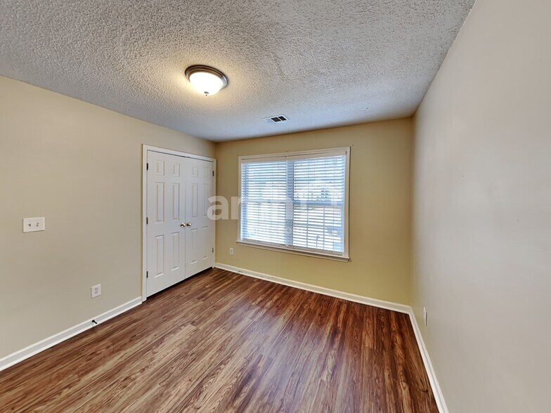 Building Photo - 3202 Davenport Park Ln