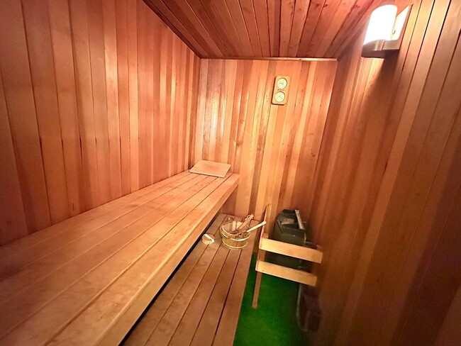 Building Photo - Custom Designer Mediterranean Style Home, 5 BR, 4.5 BA with Pool