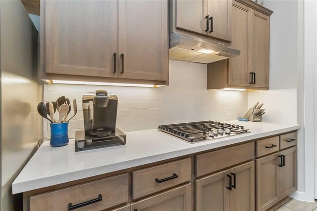 Building Photo - 116 Charles Zanco Dr