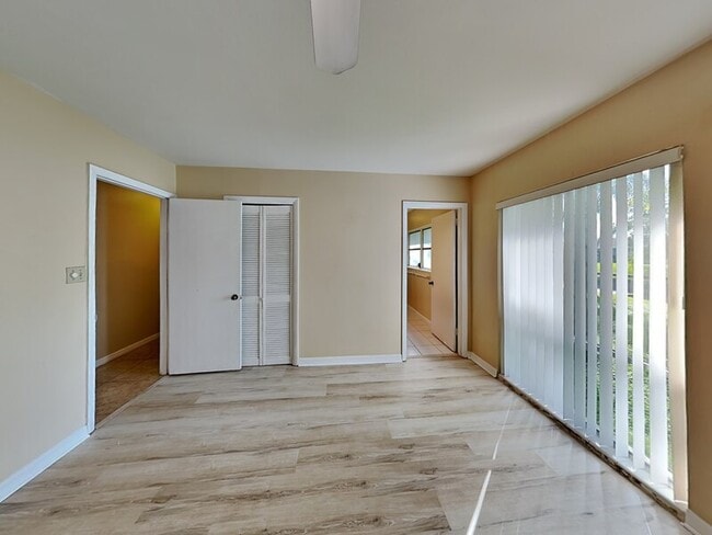 Building Photo - 2512 Sea Breeze Ct