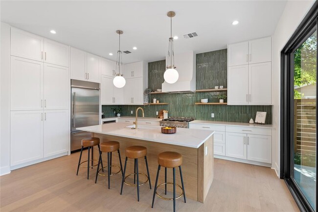 Building Photo - 2109 Wordsworth Dr