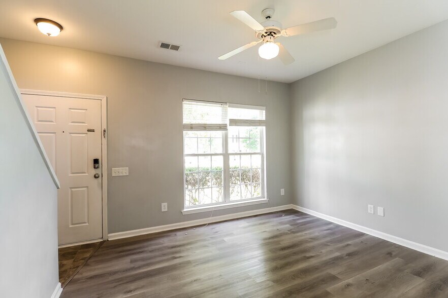 Building Photo - 1518 Braveheart Ln