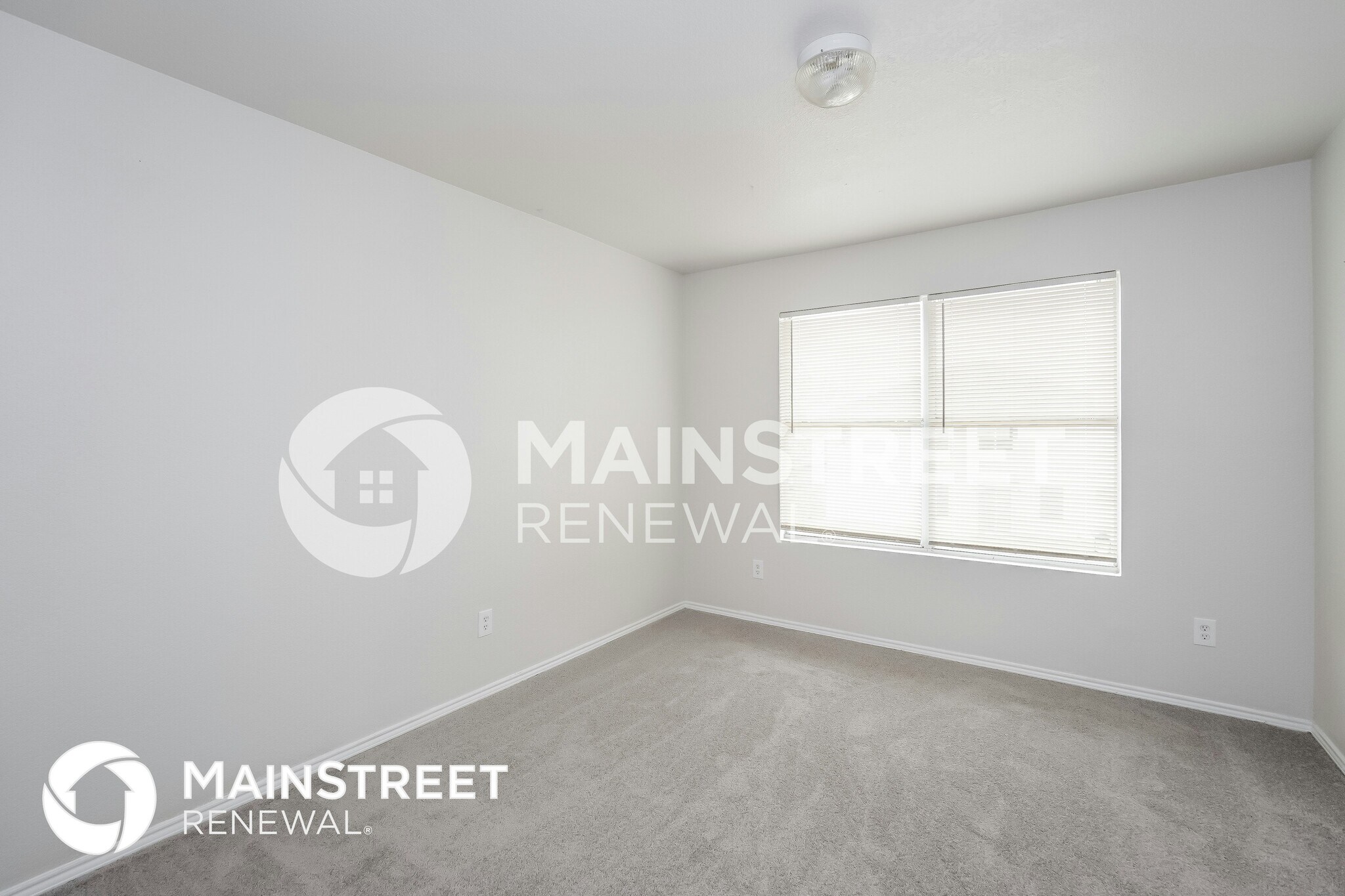 Building Photo - 8641 Hawkview Dr