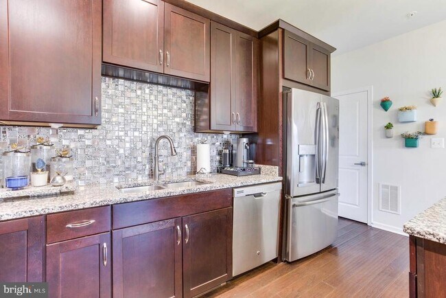 Building Photo - 43048 Vernon Ridge Terrace