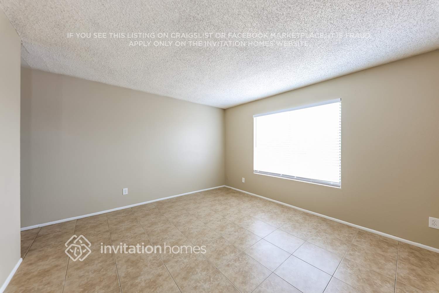 Building Photo - 4434 E Alta Vista Rd