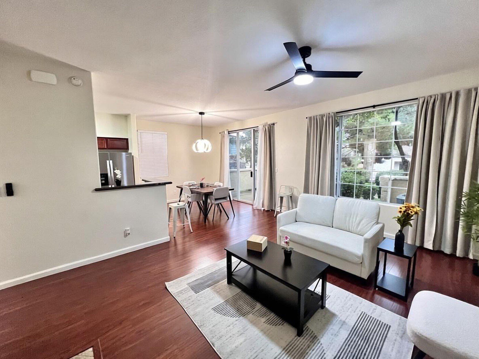 Building Photo - 1604 Queen Victoria St