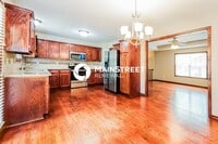 Building Photo - 4 Bedroom Pet-Friendly Home in Belton, MO ...