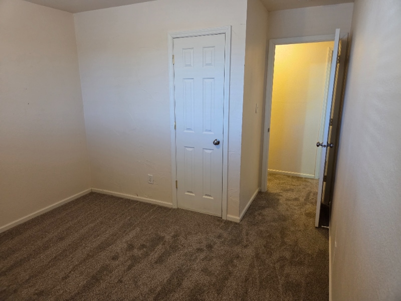 Building Photo - 1871 Shumway Ave