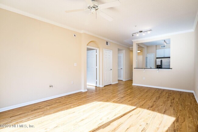 Building Photo - 8539 Gate Pkwy W