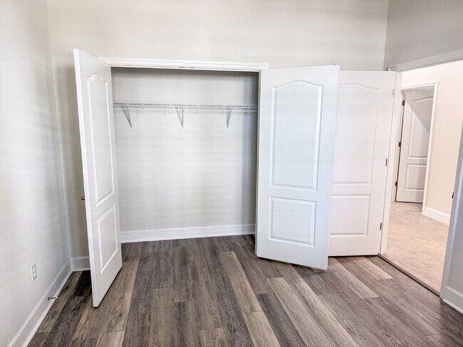 Building Photo - Elegant  2 bed, 2 bath Villa in BridgeWater Landing 55+ community – Maintenance-Free Living at It...