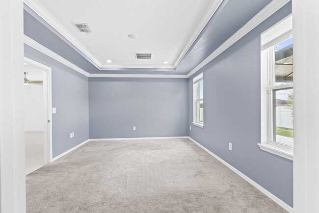Building Photo - 681 SW Millard Dr