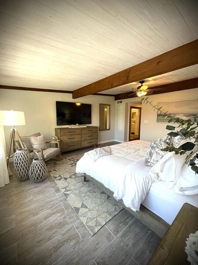 Building Photo - 605 Kensington Pl