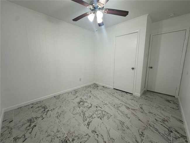 Building Photo - 136 Daniel Moore Ave