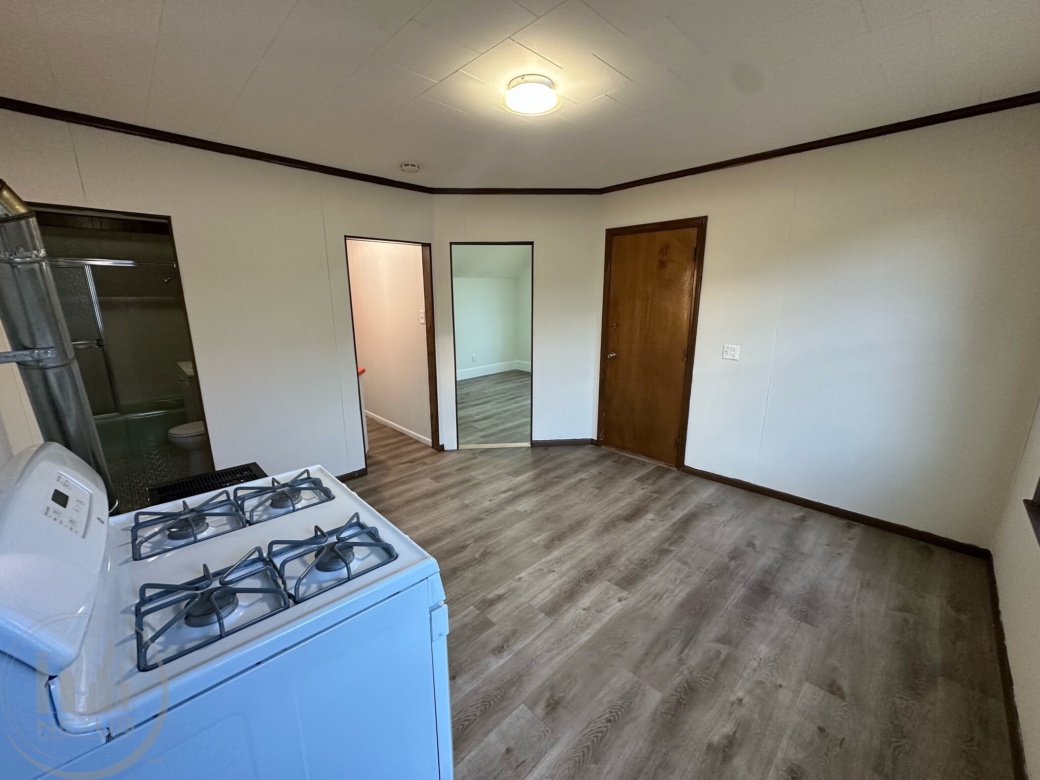 Building Photo - 73 Esther St