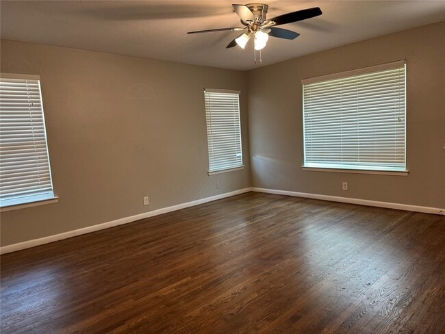 Building Photo - 11321 Wyatt St