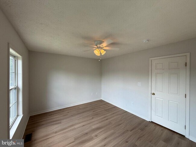 Building Photo - 10506 Boxmeer Ct