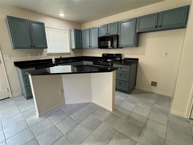 Building Photo - 14707 Cypress Meadow Dr