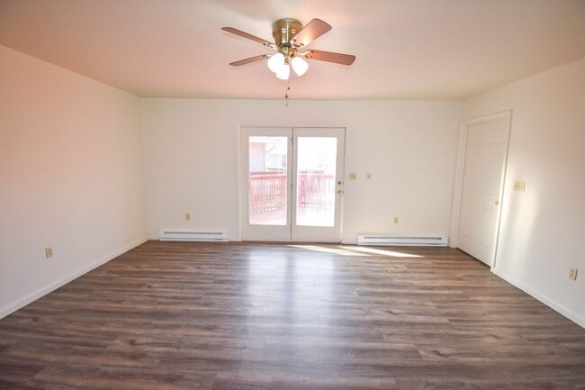 Building Photo - Two Bedroom in Jersey Shore with 1-Car Garage!