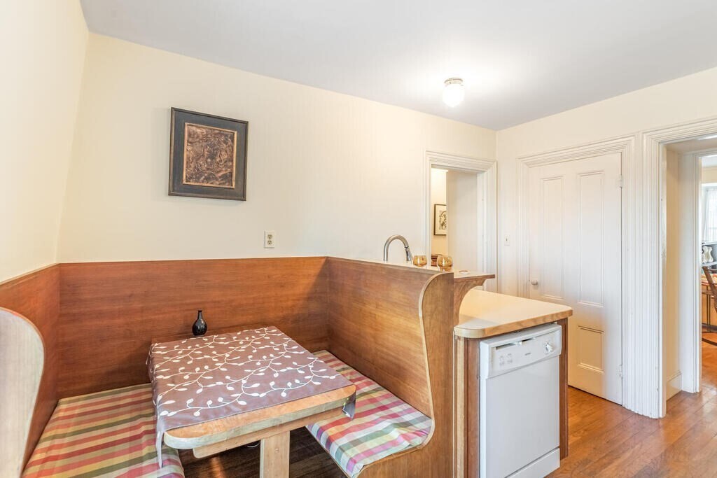 Building Photo - 325 K St