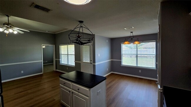 Building Photo - 7122 Sunrise Hill Ln