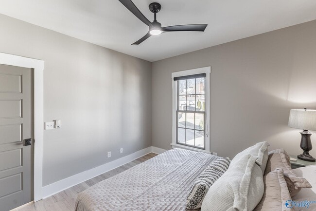 Building Photo - 32 Hillcrest Ave NW