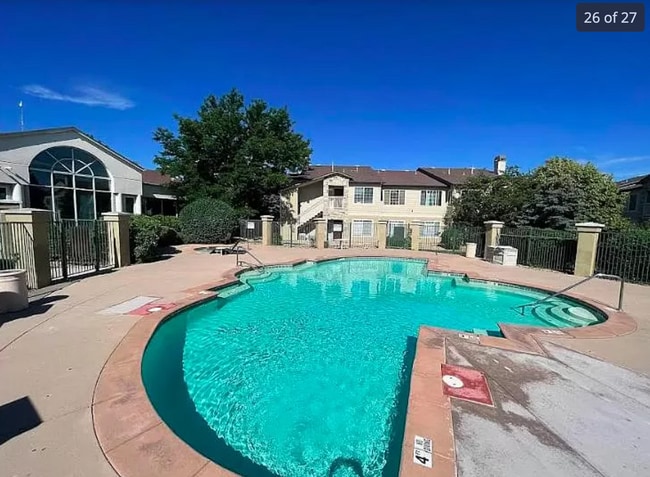 Building Photo - 1425 S Galena Way