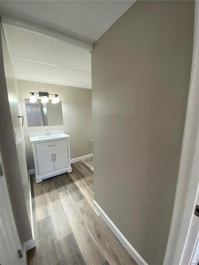 Building Photo - 9511 Antigo Dr