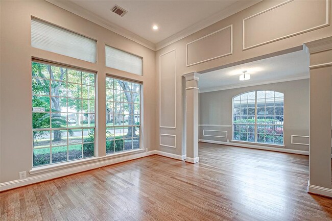 Building Photo - 24118 Bay Hill Blvd