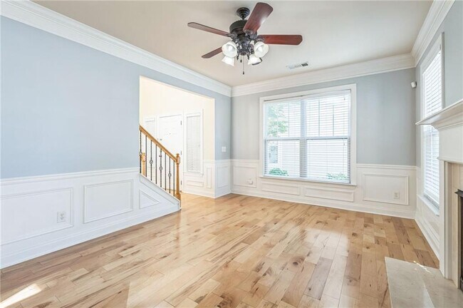 Building Photo - 242 16th St NW