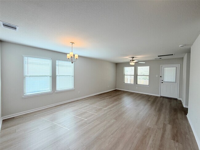 Building Photo - 11720 Whirlaway Dr