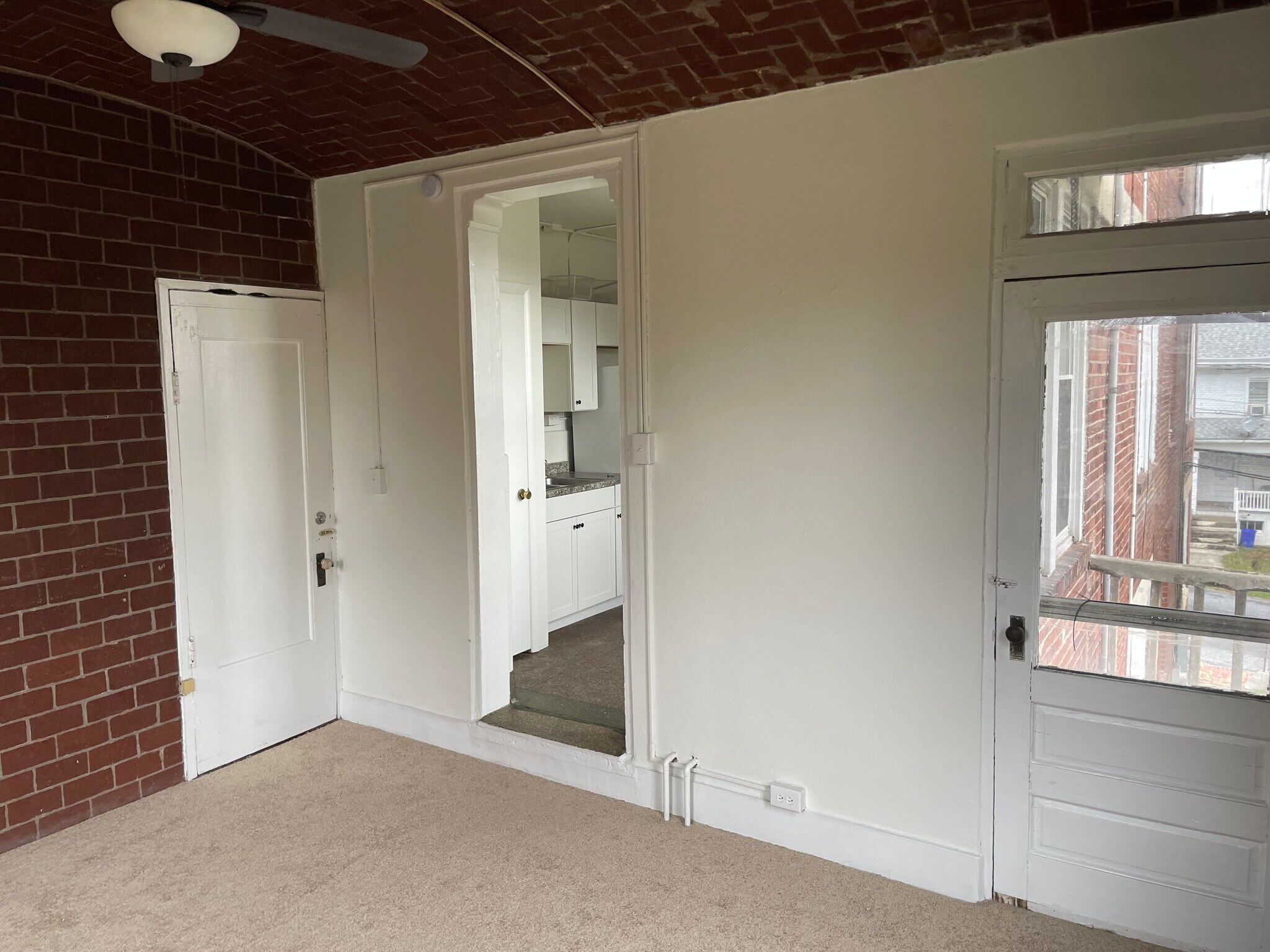 Building Photo - 608 S 24th St