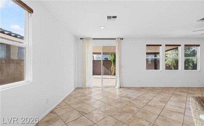 Building Photo - Gorgeous , 5 bedroom /3 Bath  with huge backyard finished with pavers! Great location!