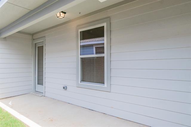 Building Photo - 4610 Sausalito Dr