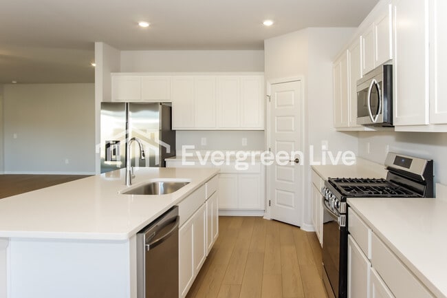 Building Photo - 109 Ashby Pond Dr