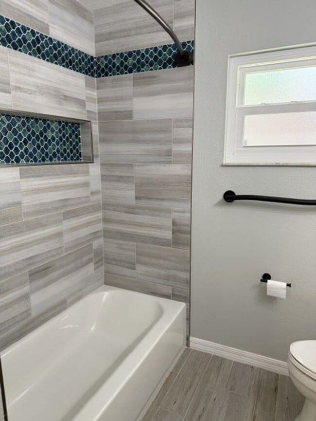 Building Photo - Well maintained home in Silver Oaks! Great location!