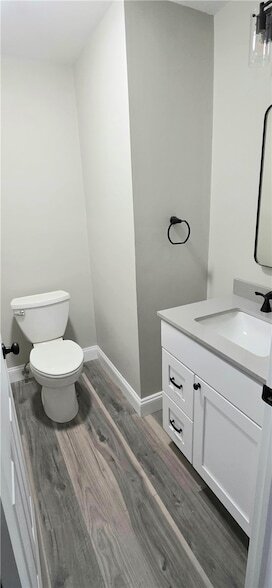 Building Photo - 914 W 2nd St