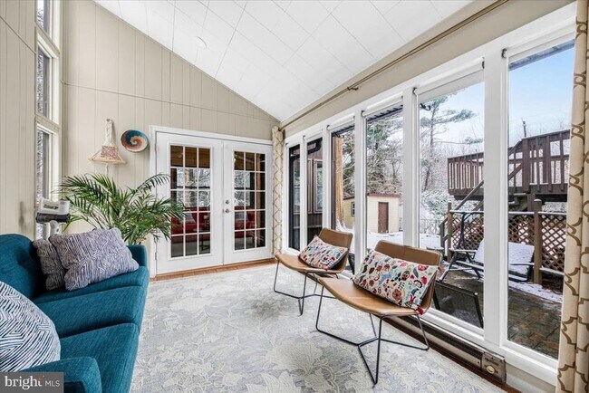 Building Photo - 903 Leverton Rd