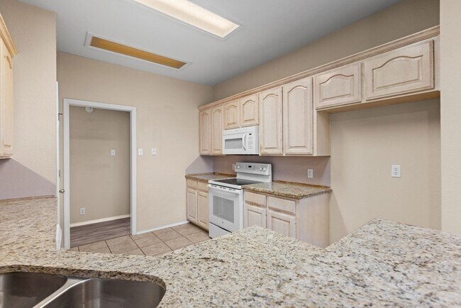 Building Photo - 2503 Hoya Dr