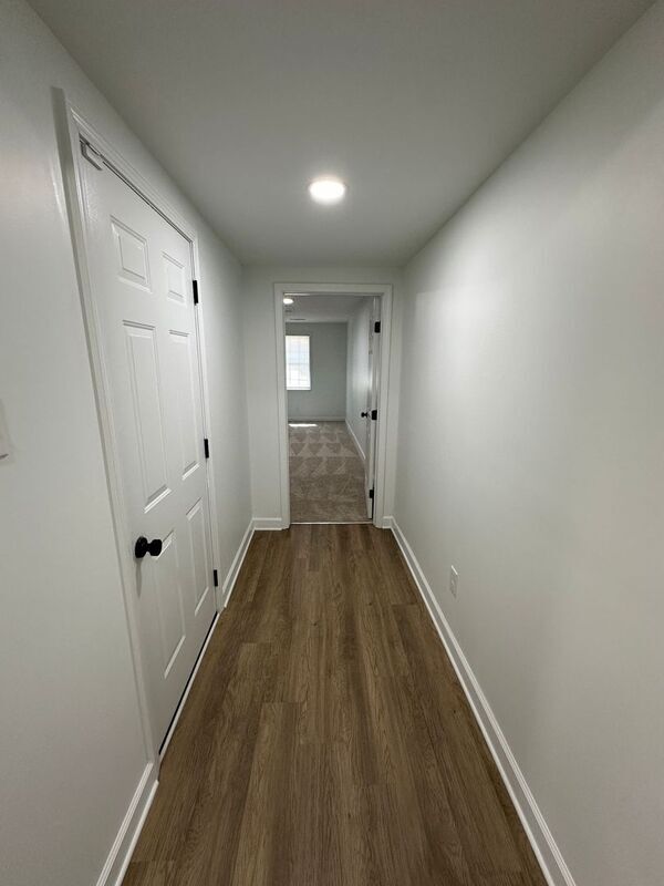 Building Photo - 3811 S Goodman Cir